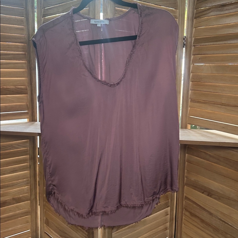 ❤️ 3/$18 Olivaceous frayed tank
